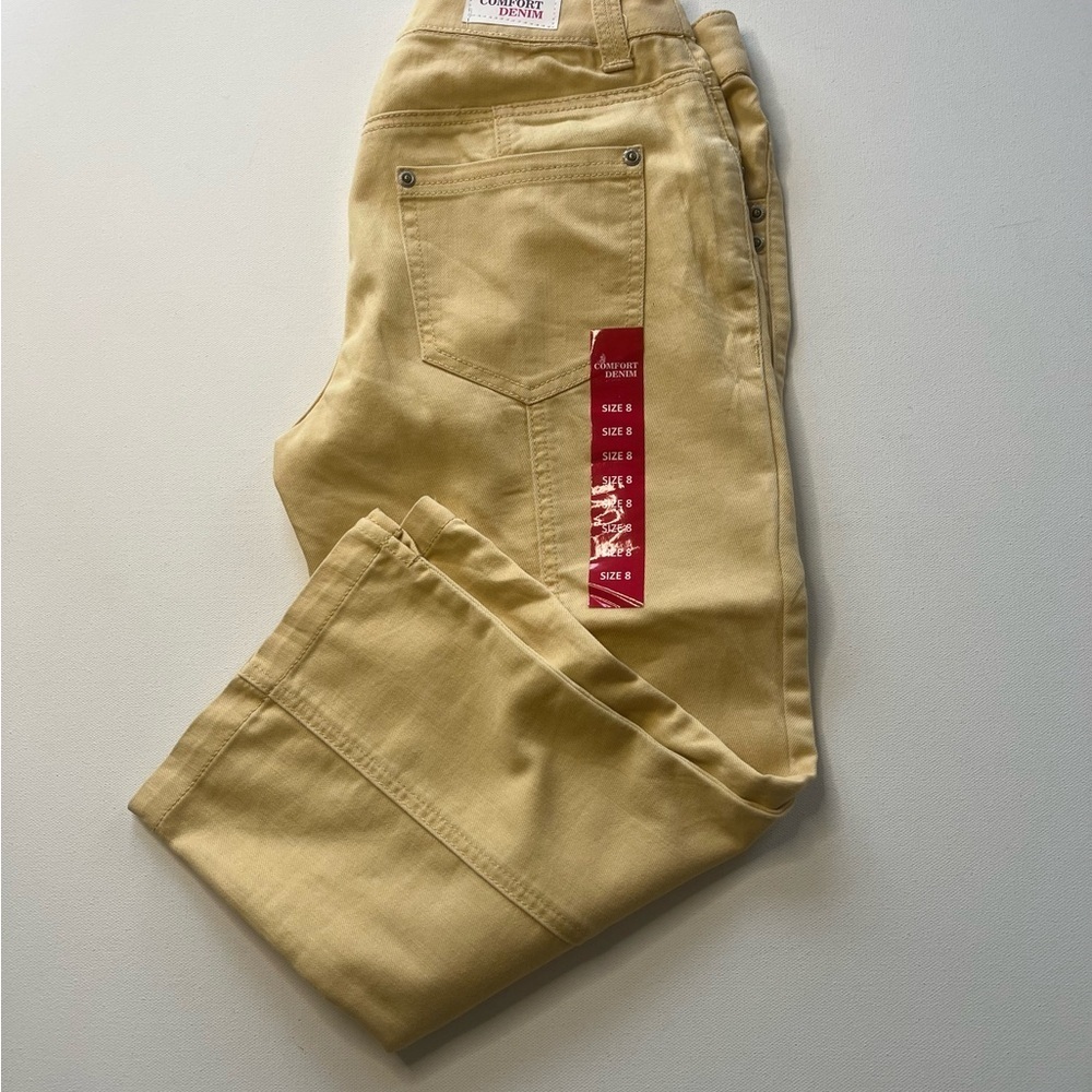 NWT Women's Comfort Denim Yellow Jeans Size 8 Capri (Z)